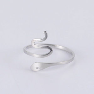 Lovely Snake Ring